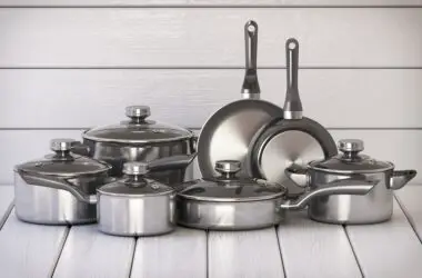 Set of stainless pots